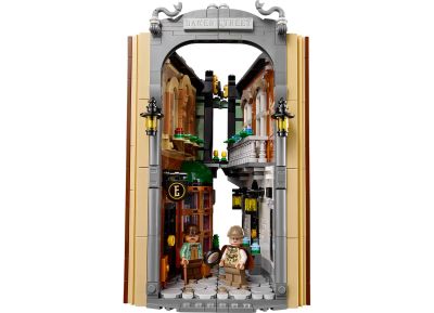 Sherlock Holmes: Book Nook