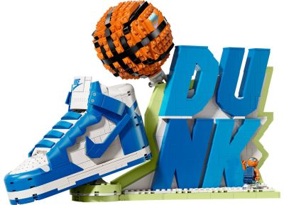 Nike Dunk x LEGO® Set